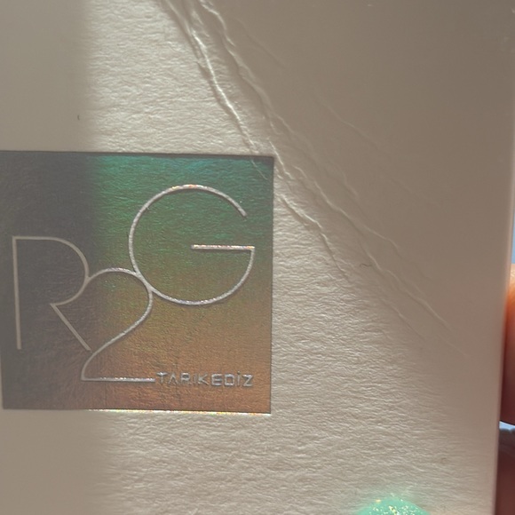 Perfect for Mardi Gras season - Picture 8 of 8